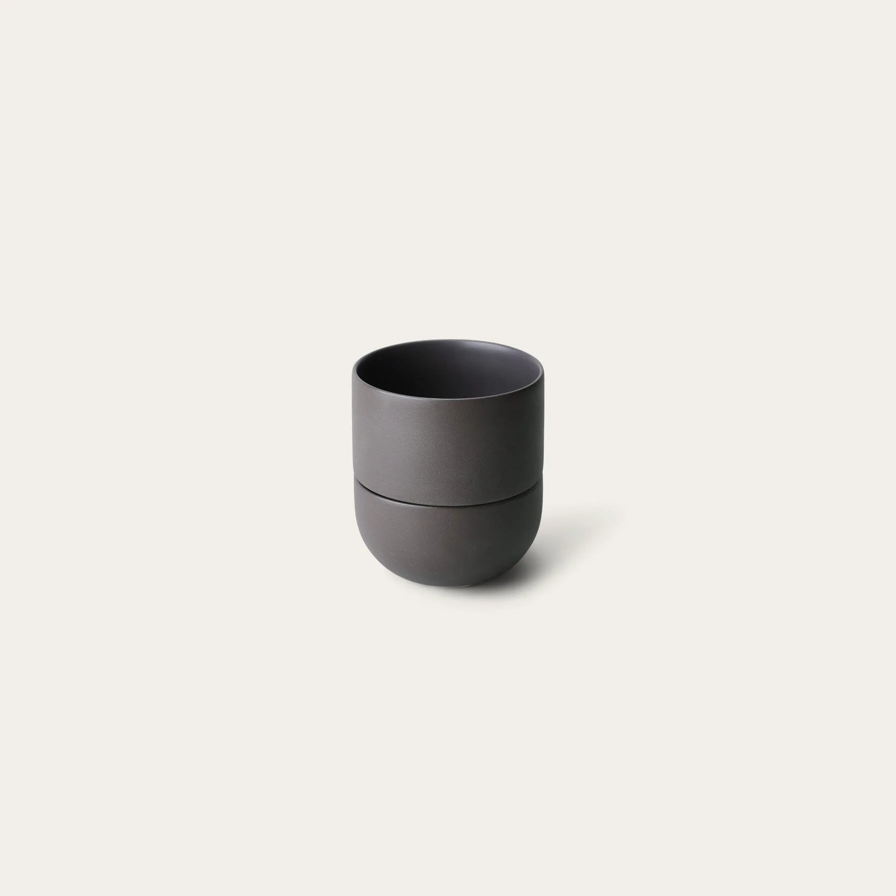 Fable Medium Planter - Medium / Shoreline Sand - Image 5