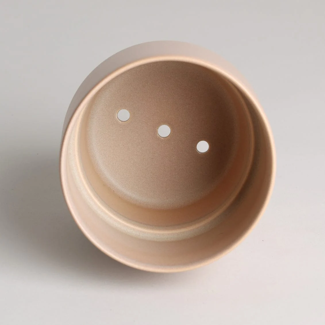 Fable Medium Planter - Medium / Shoreline Sand - Image 16