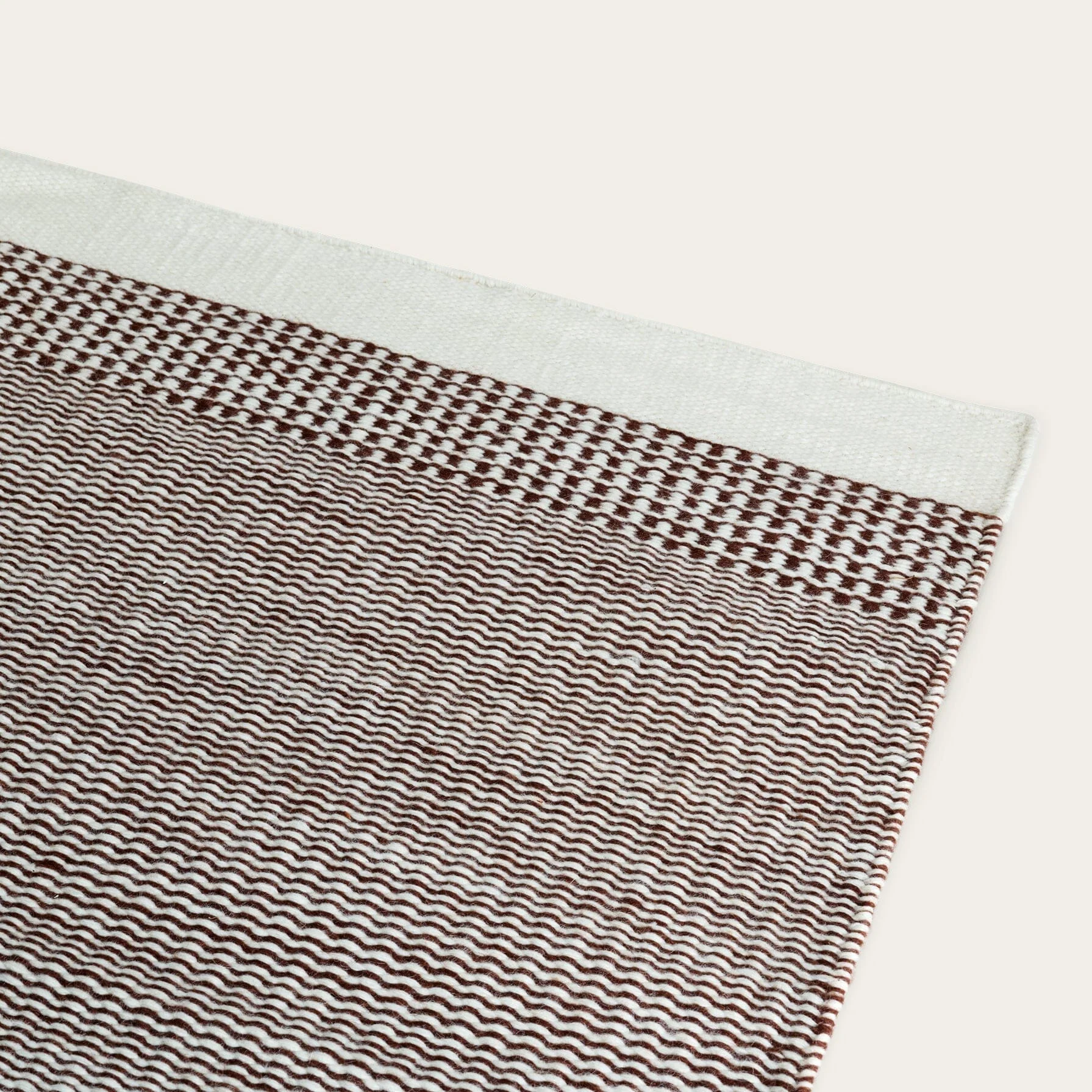 Fable Linear Wool Rug - Ash Black / Extra Large - 8' x 10' / With Mat (Save 10%)