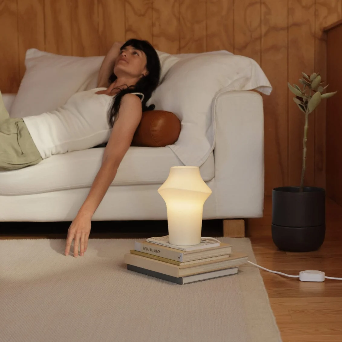 Fable Curve Table Light - Image 2
