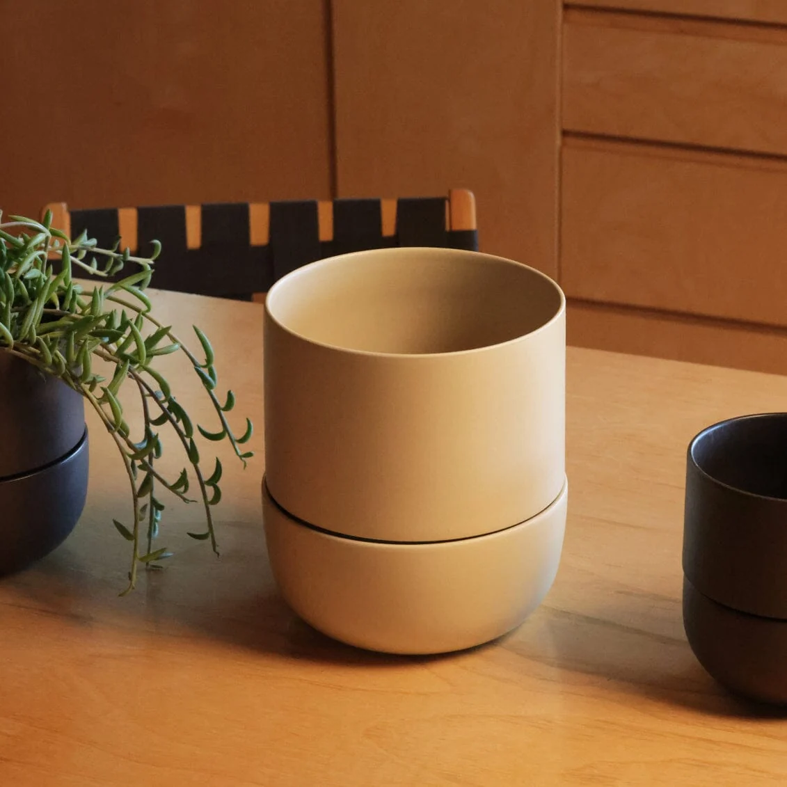 Fable Medium Planter - Medium / Shoreline Sand - Image 4